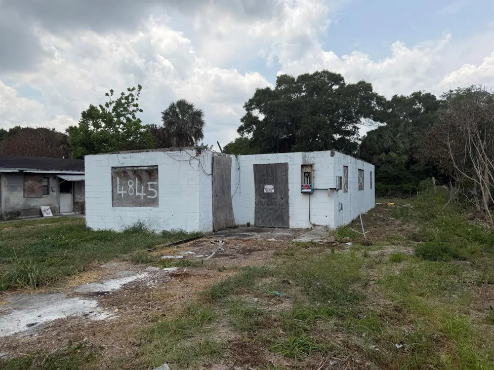4845 34th Avenue Vero Beach, FL 32967