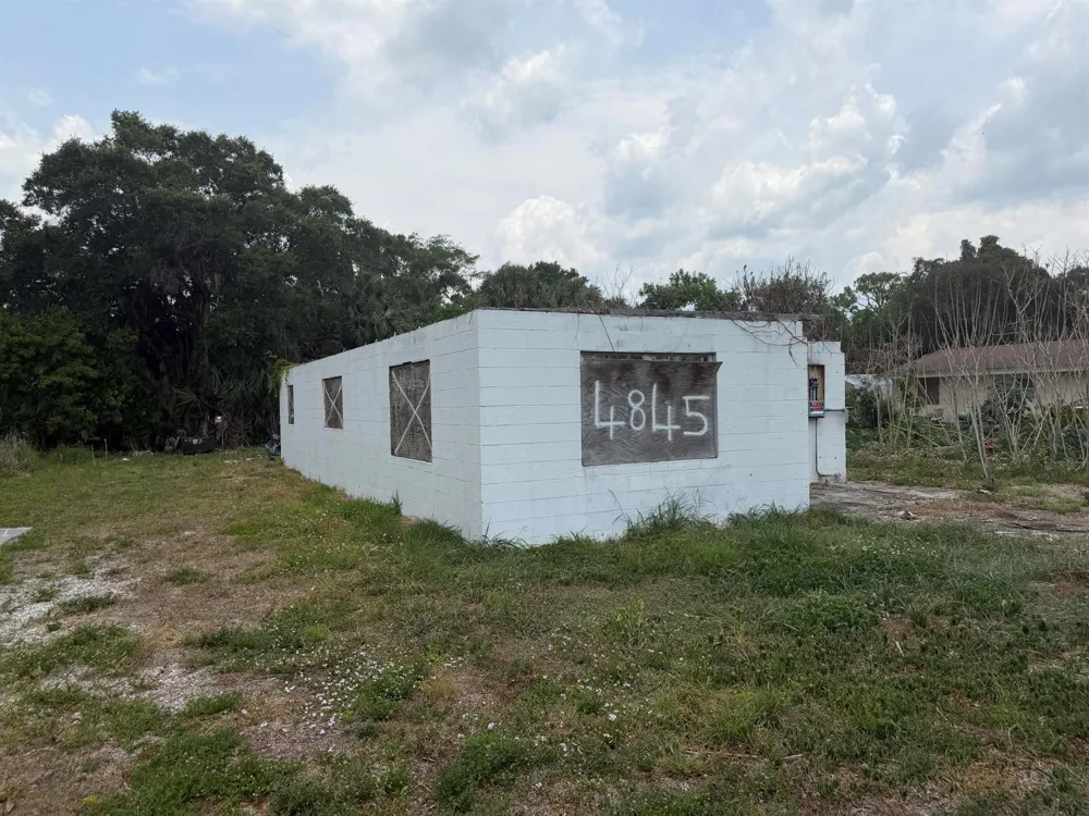 4845 34th Avenue Vero Beach, FL 32967
