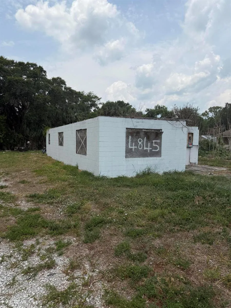 4845 34th Avenue Vero Beach, FL 32967