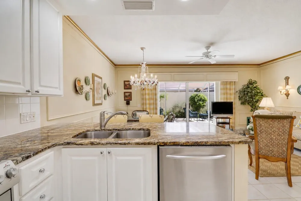 77 Laurel Oaks Circle Tequesta, FL 33469