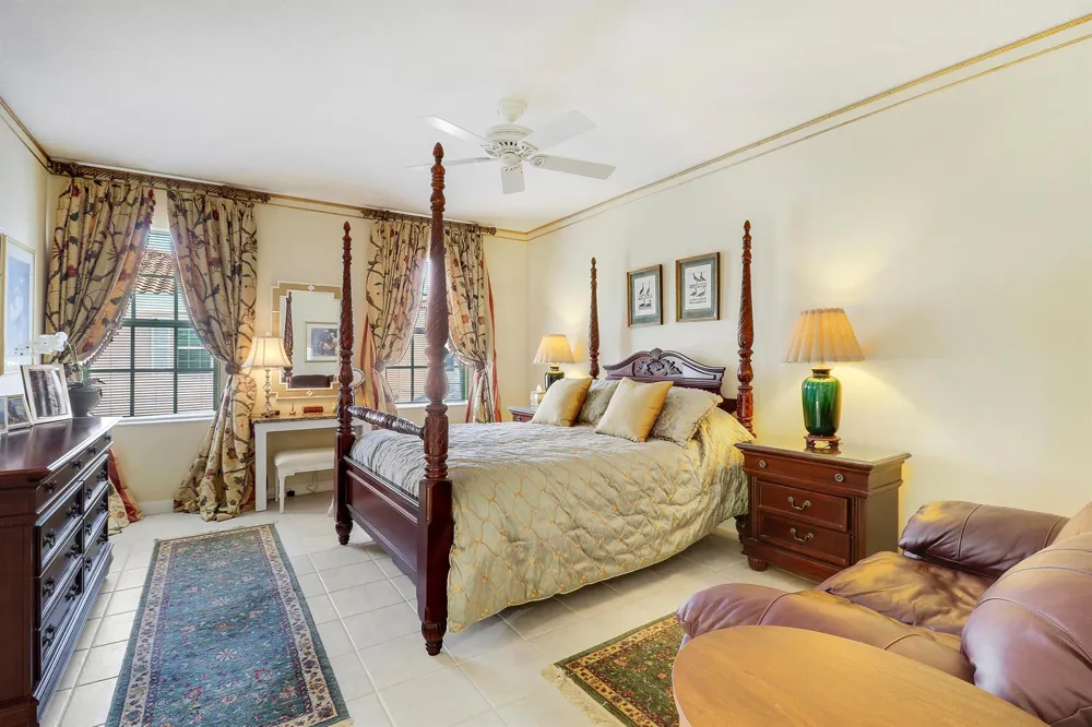 77 Laurel Oaks Circle Tequesta, FL 33469