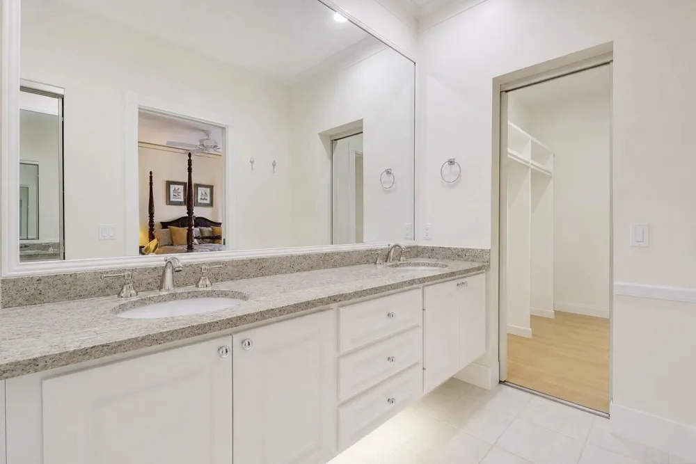 77 Laurel Oaks Circle Tequesta, FL 33469