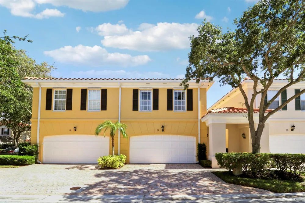 77 Laurel Oaks Circle Tequesta, FL 33469