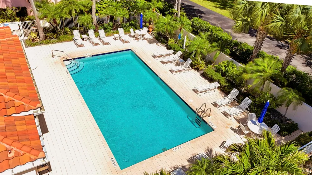 77 Laurel Oaks Circle Tequesta, FL 33469