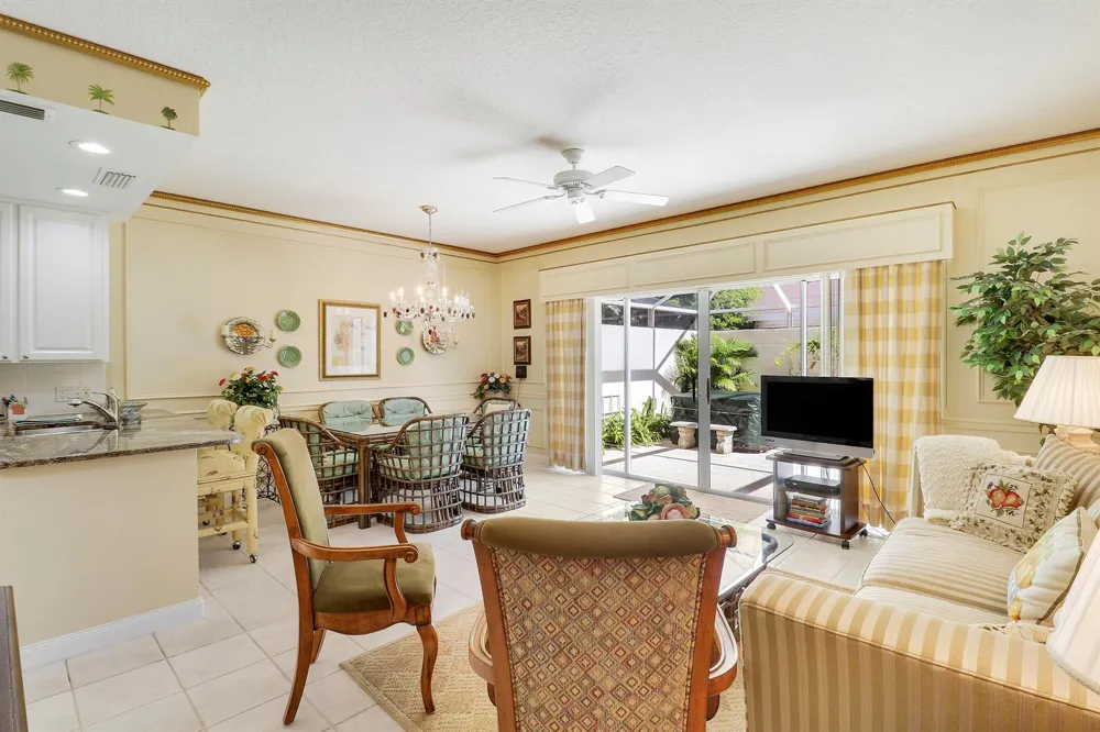 77 Laurel Oaks Circle Tequesta, FL 33469