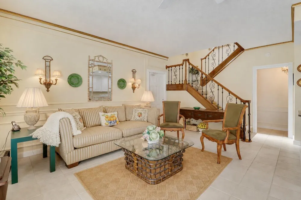 77 Laurel Oaks Circle Tequesta, FL 33469