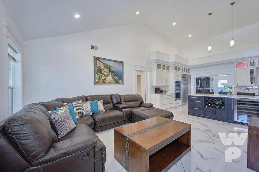 441 Spoonbill Court 