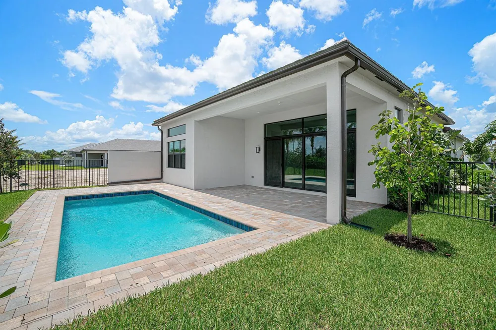 9124 Red Robin Lane Boynton Beach, FL 33473