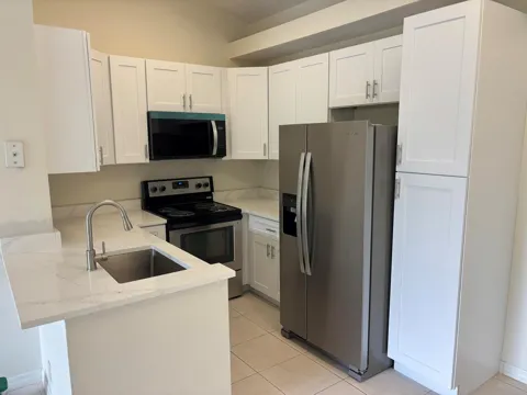 701 Lyons Road #13206
