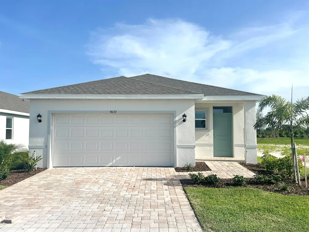 9633 Venetian Square Vero Beach, FL 32966