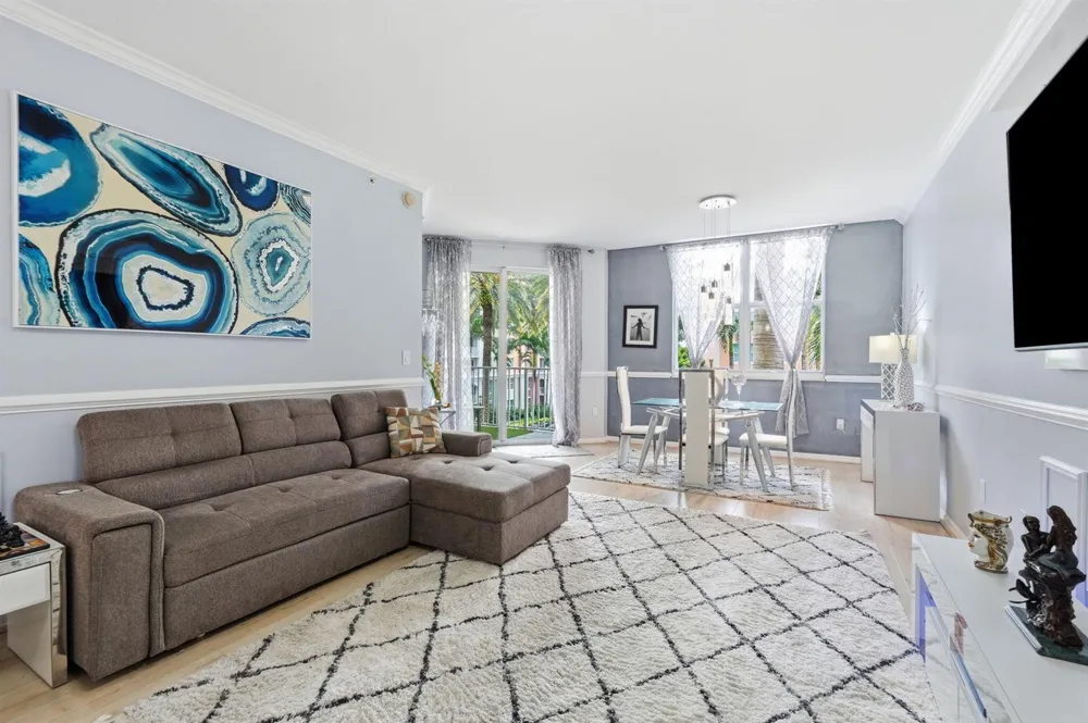 802 W Windward Way #304 Lantana, FL 33462