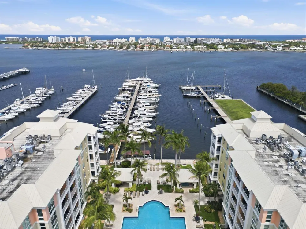 802 W Windward Way #304 Lantana, FL 33462