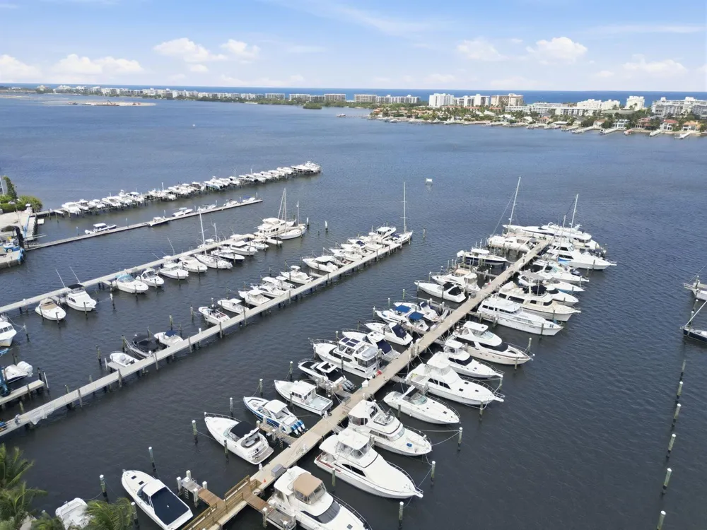 802 W Windward Way #304 Lantana, FL 33462