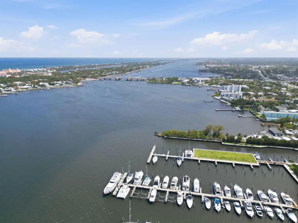 802 W Windward Way #304 Lantana, FL 33462