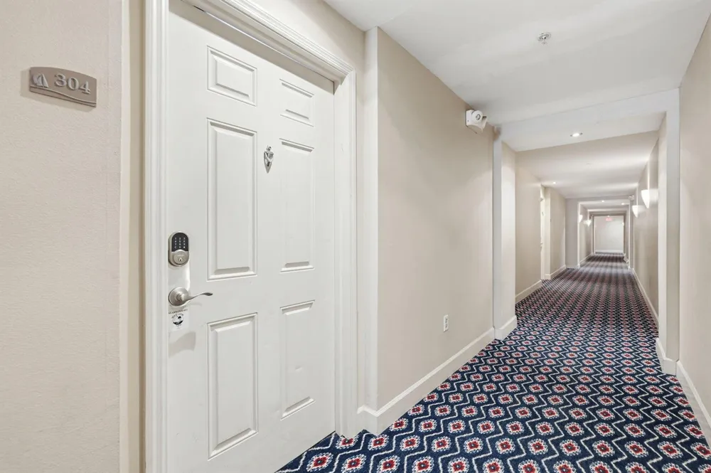 802 W Windward Way #304 Lantana, FL 33462