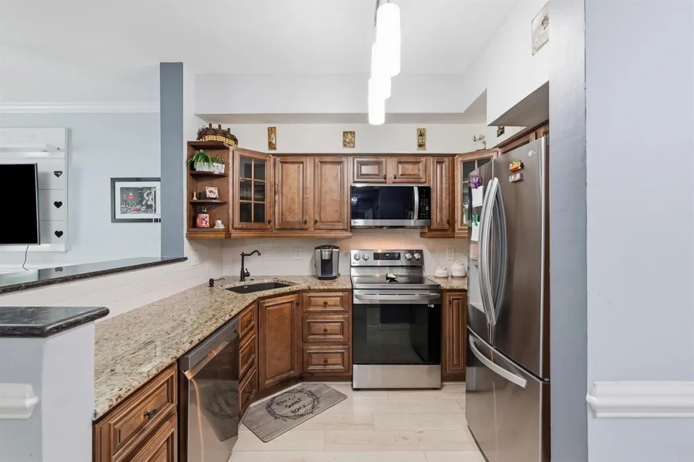 802 W Windward Way #304 Lantana, FL 33462