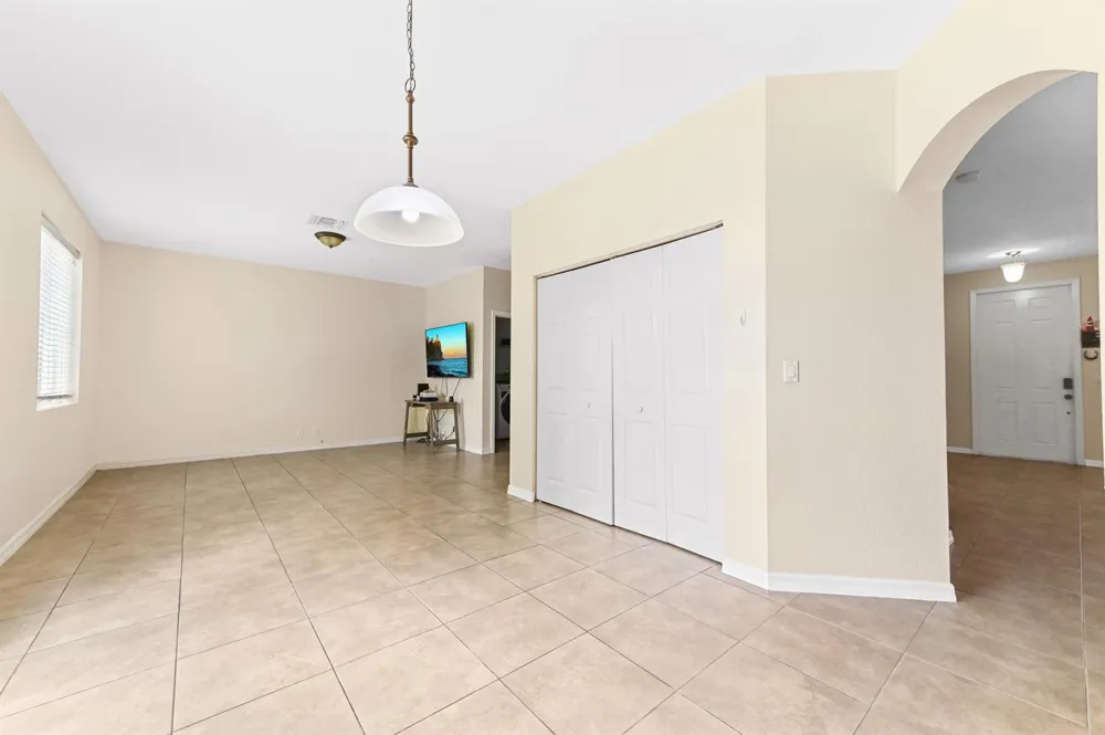 6819 Osage Circle West Palm Beach, FL 33413