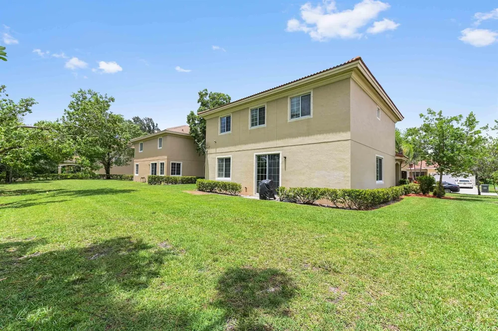 6819 Osage Circle West Palm Beach, FL 33413