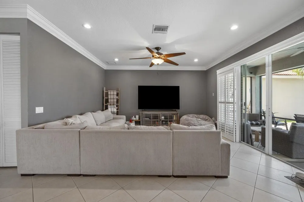 11577 Ponywalk Trail Boynton Beach, FL 33473