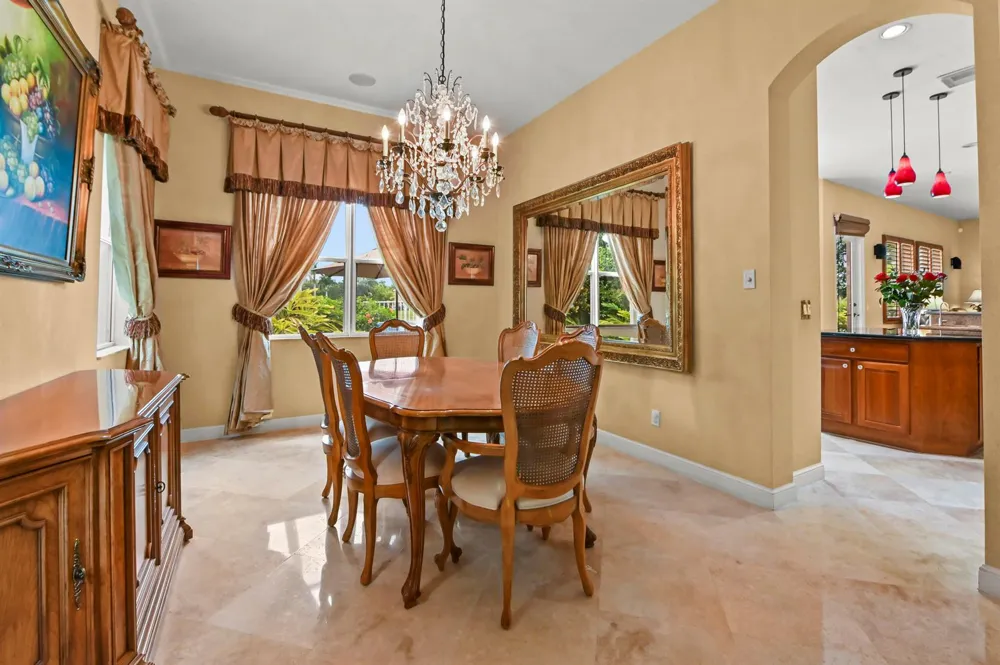 458 Cresta Circle West Palm Beach, FL 33413