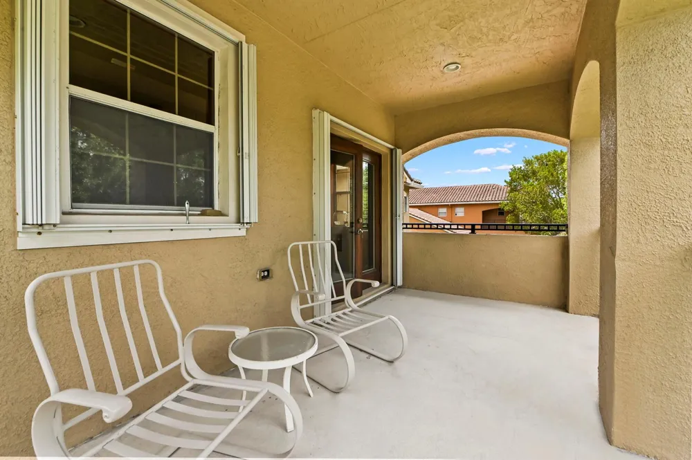458 Cresta Circle West Palm Beach, FL 33413