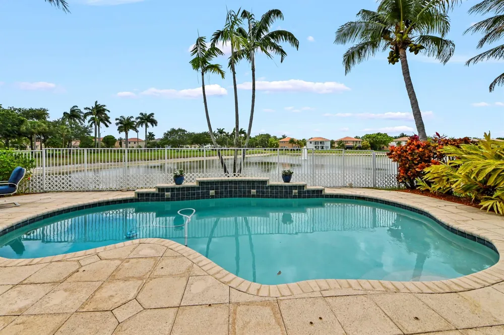 458 Cresta Circle West Palm Beach, FL 33413