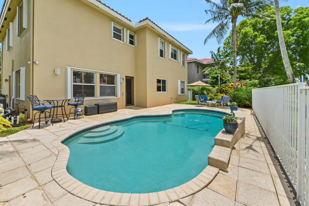 458 Cresta Circle West Palm Beach, FL 33413