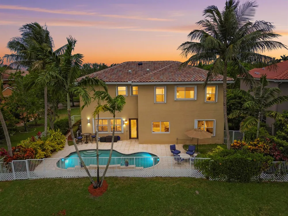 458 Cresta Circle West Palm Beach, FL 33413