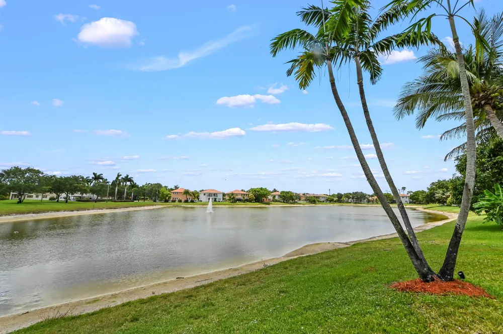 458 Cresta Circle West Palm Beach, FL 33413