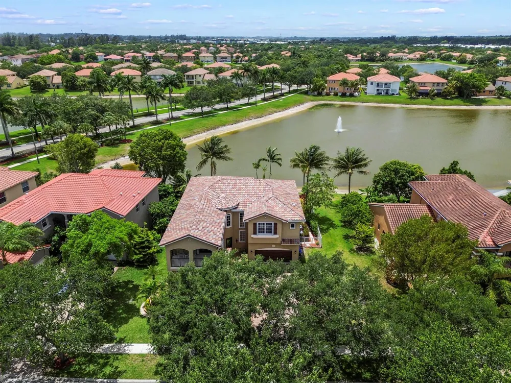458 Cresta Circle West Palm Beach, FL 33413