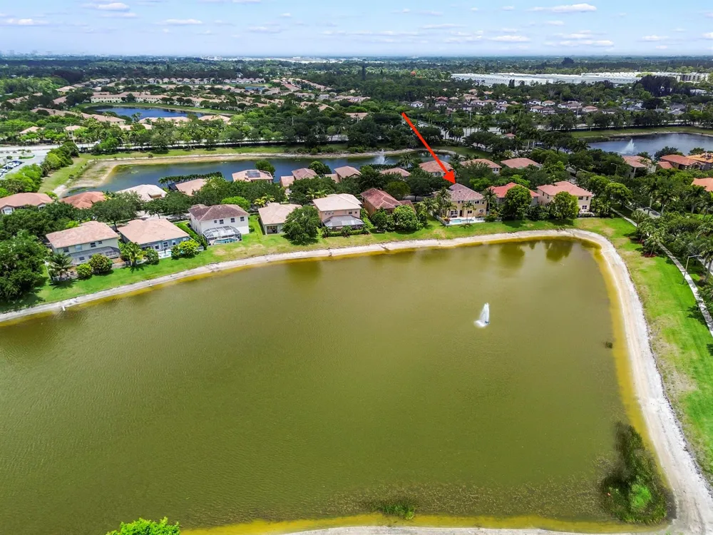 458 Cresta Circle West Palm Beach, FL 33413