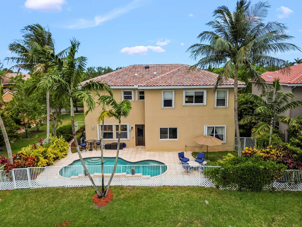 458 Cresta Circle West Palm Beach, FL 33413