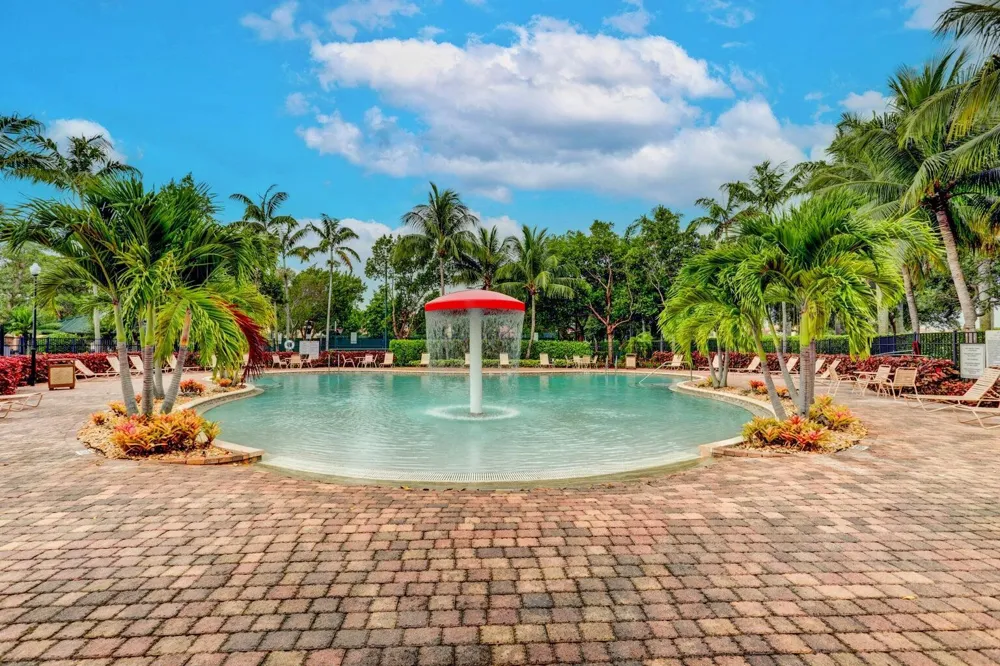 458 Cresta Circle West Palm Beach, FL 33413