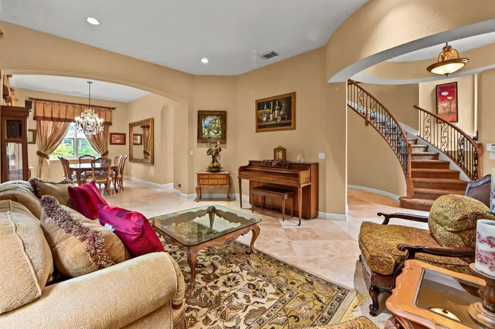 458 Cresta Circle West Palm Beach, FL 33413
