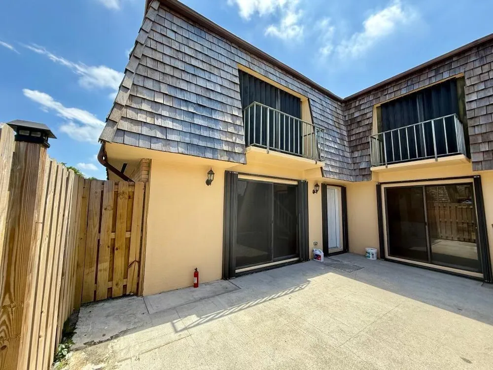 79 Lake Arbor Drive #79 Palm Springs, FL 33461