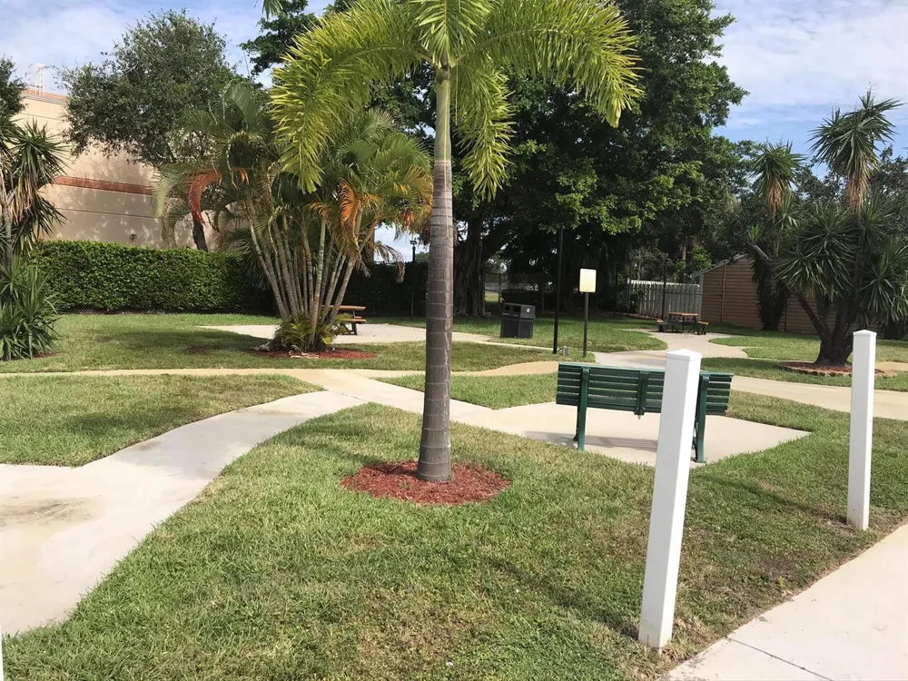 1534 Royal Forest Court West Palm Beach, FL 33406