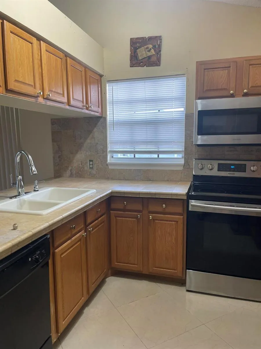 1534 Royal Forest Court West Palm Beach, FL 33406