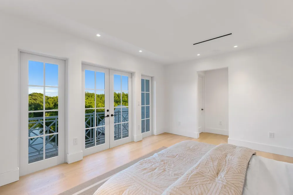 2219 Ibis Isle Road E Palm Beach, FL 33480