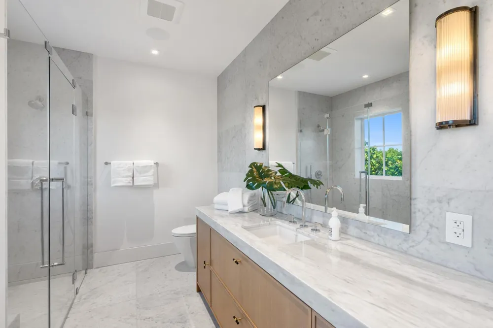 2219 Ibis Isle Road E Palm Beach, FL 33480