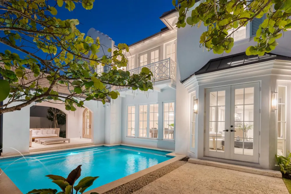 2219 Ibis Isle Road E Palm Beach, FL 33480