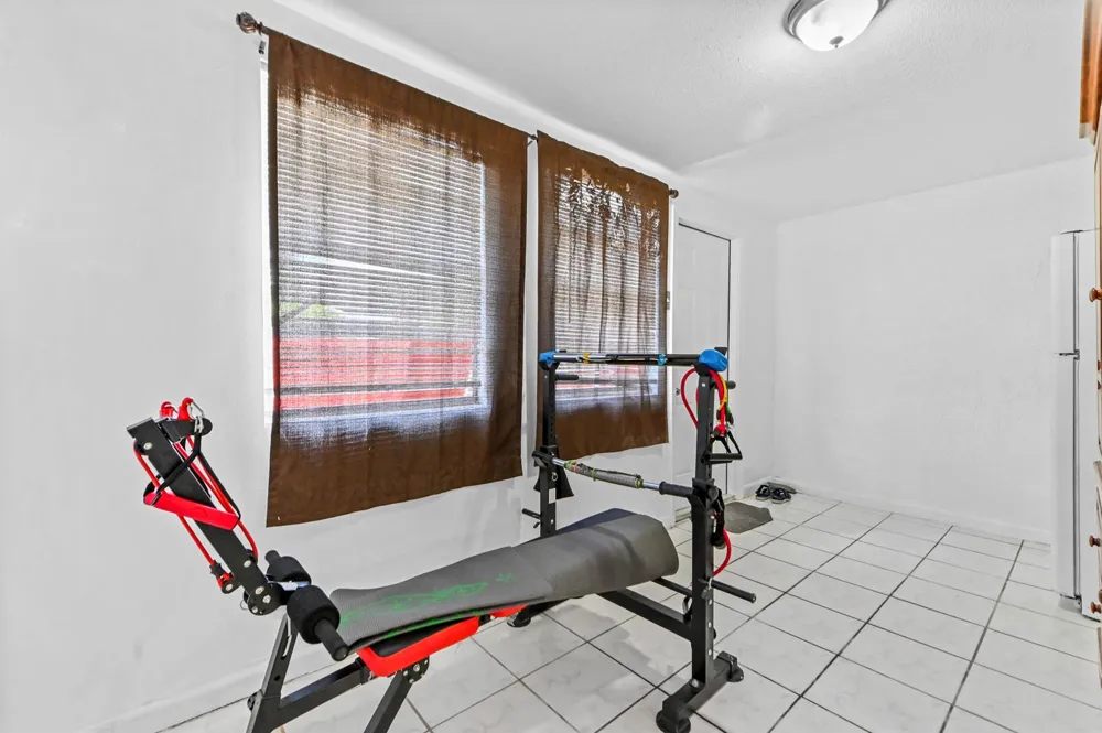 7904 SW 8th Street North Lauderdale, FL 33068