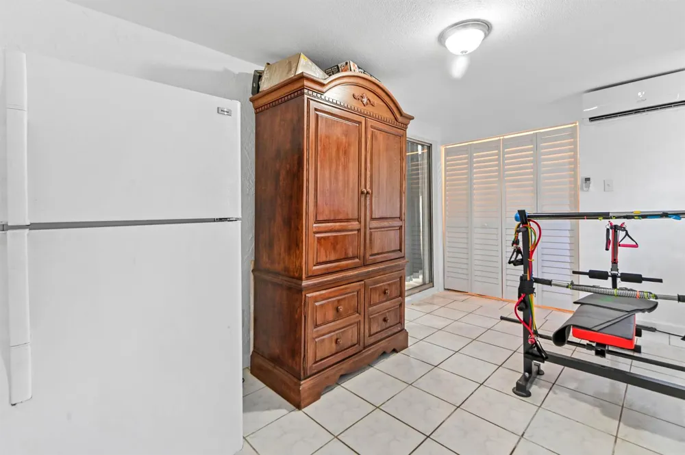 7904 SW 8th Street North Lauderdale, FL 33068