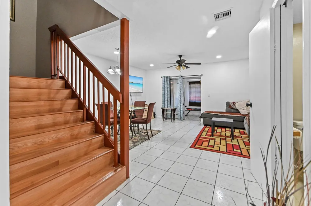 7904 SW 8th Street North Lauderdale, FL 33068