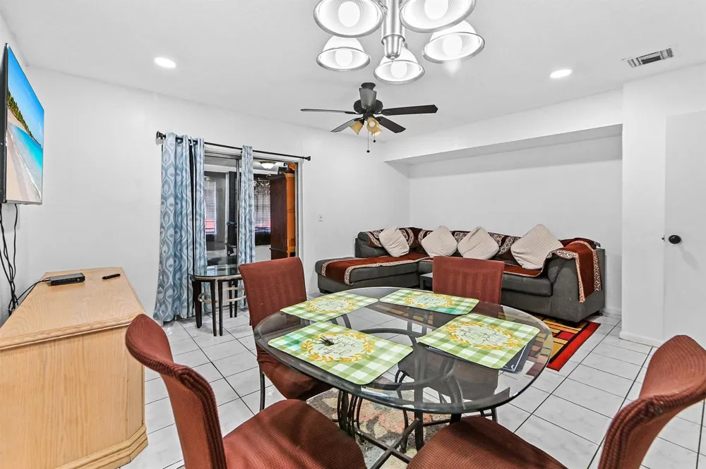 7904 SW 8th Street North Lauderdale, FL 33068