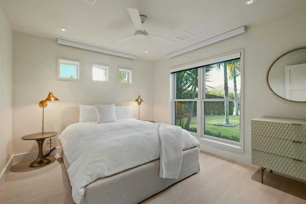 170 Beacon Lane Jupiter Inlet Colony, FL 33469