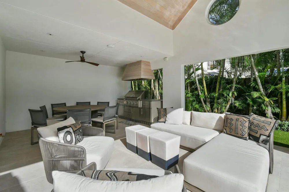 170 Beacon Lane Jupiter Inlet Colony, FL 33469