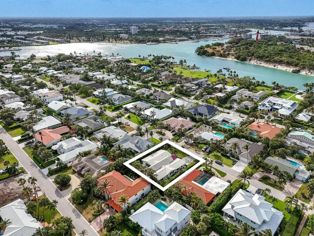 170 Beacon Lane Jupiter Inlet Colony, FL 33469
