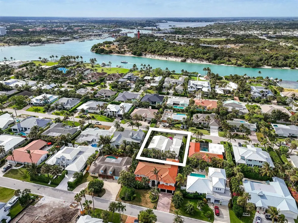 170 Beacon Lane Jupiter Inlet Colony, FL 33469