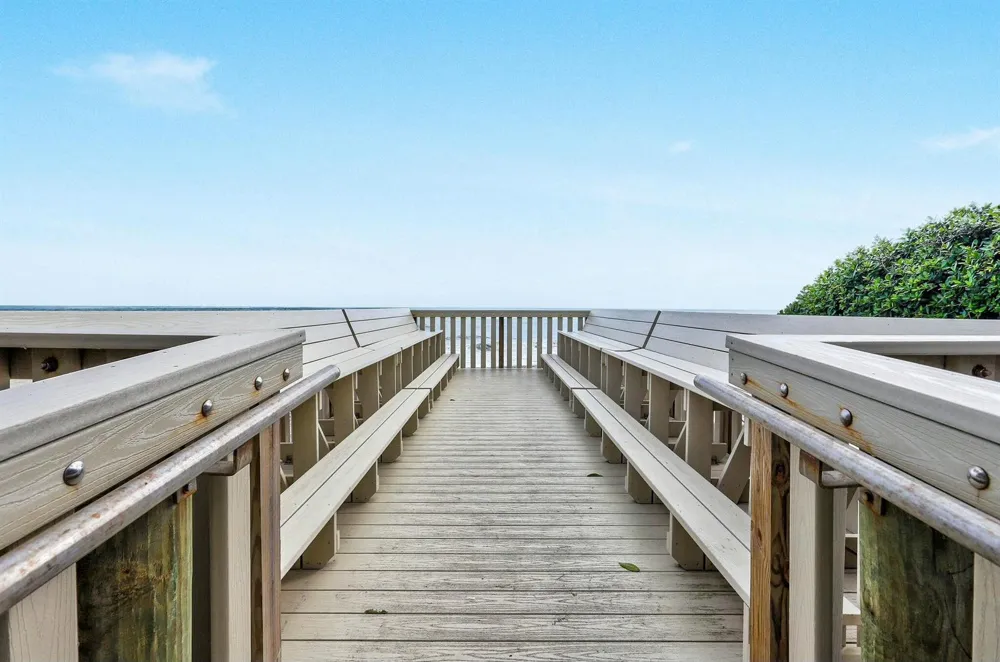 170 Beacon Lane Jupiter Inlet Colony, FL 33469