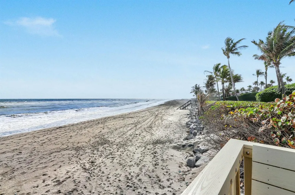 170 Beacon Lane Jupiter Inlet Colony, FL 33469